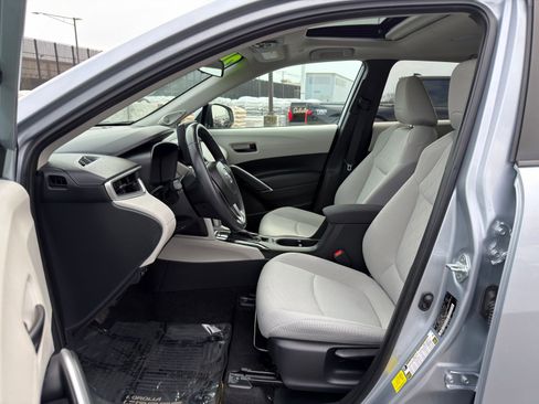 Used 2023 Toyota Corolla Cross LE w/ Moonroof Package image 10