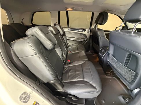 Used 2018 Mercedes-Benz GLS 550 4MATIC image 29