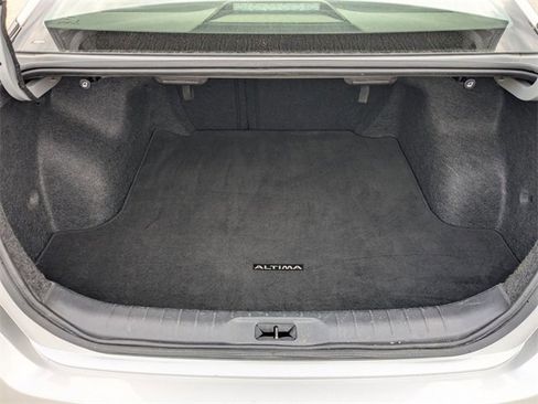 Used 2024 Nissan Altima 2.5 SV image 29