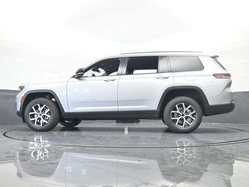 Used 2025 Jeep Grand Cherokee L Limited image 56