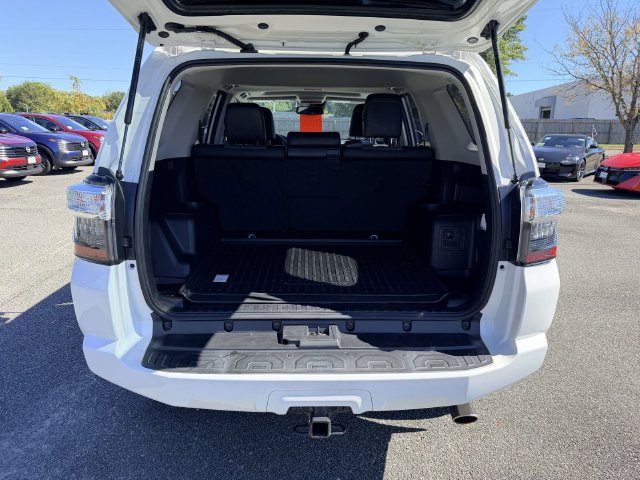 Used 2021 Toyota 4Runner SR5 Premium w/ Moonroof Package AWD/4WD image 12