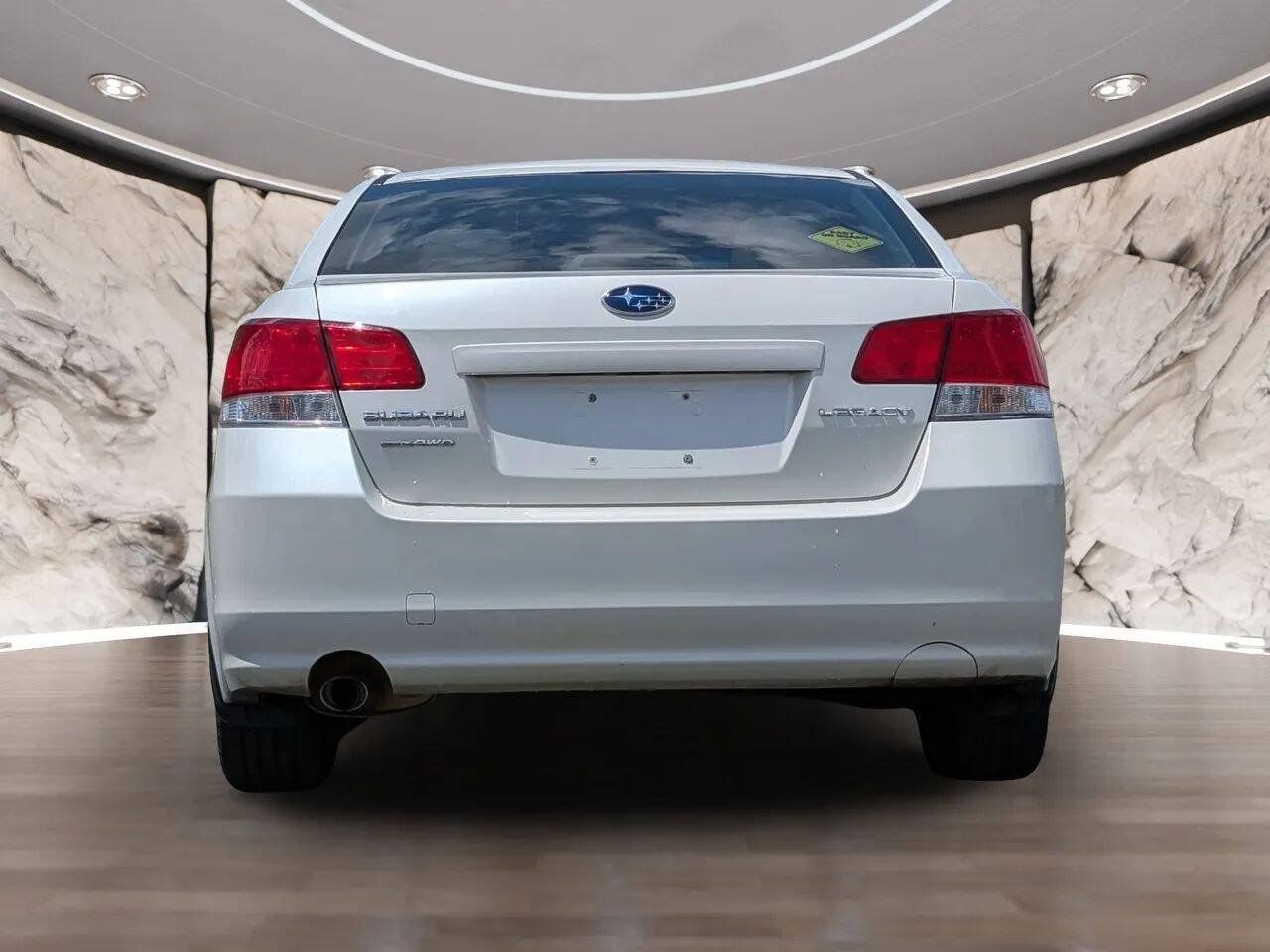 Used 2013 Subaru Legacy 2.5i Premium w/ All-Weather Pkg + Moonroof AWD/4WD image 9