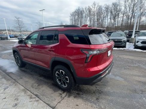 Used 2025 Chevrolet Equinox ACTIV w/ Safety and Technology Package image 6