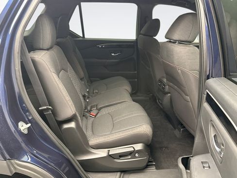 Used 2023 Honda Pilot Sport image 17