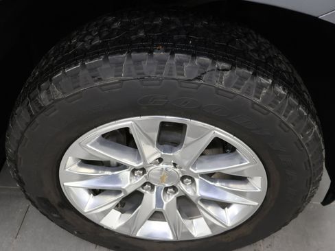 Used 2021 Chevrolet Silverado 1500 LTZ w/ LTZ Premium Package image 3