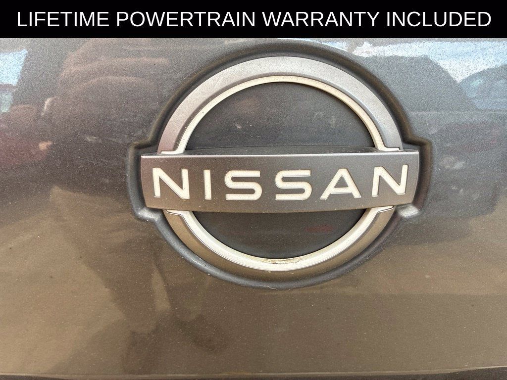Used 2023 Nissan Titan SV w/ SV Convenience Package RWD image 15