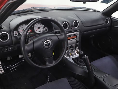 Used 2005 MAZDA MX-5 Miata MAZDASPEED image 17