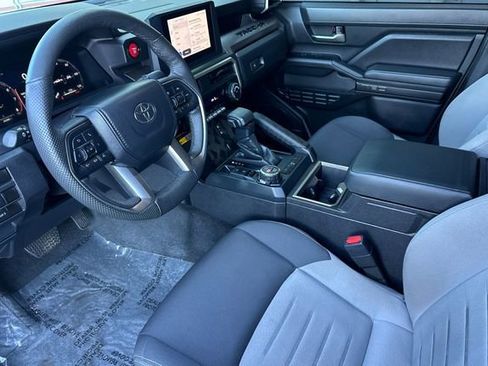 Used 2024 Toyota Tacoma TRD Off-Road image 11