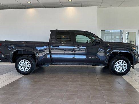 Certified 2026 Toyota Tacoma SR5 AWD/4WD image 3