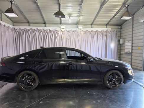 Used 2024 Honda Accord Sport image 5