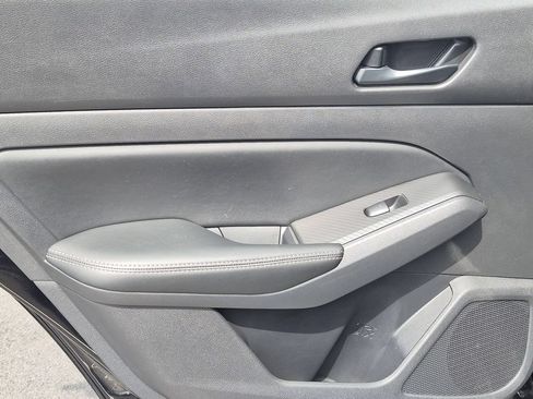 Used 2025 Nissan Altima 2.5 SV FWD image 26