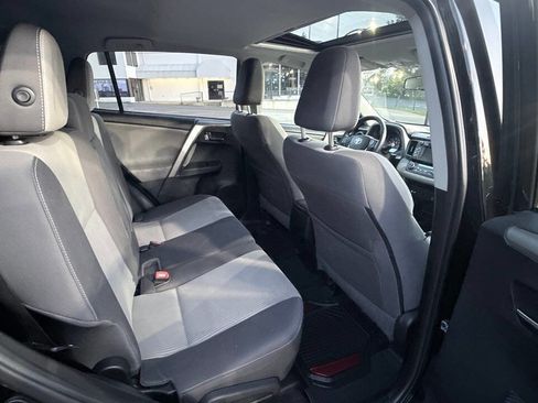 Used 2014 Toyota RAV4 XLE AWD/4WD image 36