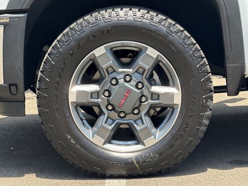 New 2026 GMC Sierra 2500 SLT w/ SLT Premium Package AWD/4WD image 26