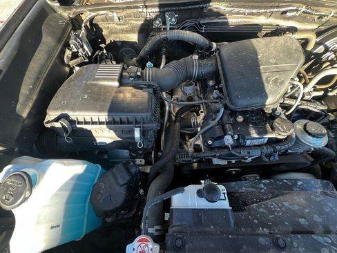 Used 2022 Toyota Tacoma SR image 33