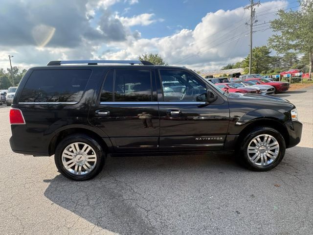 Used 2013 Lincoln Navigator 4WD image 6