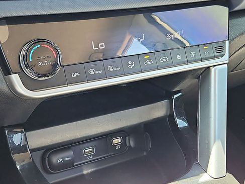 Used 2023 Kia Seltos S w/ Navigation Package AWD/4WD image 24