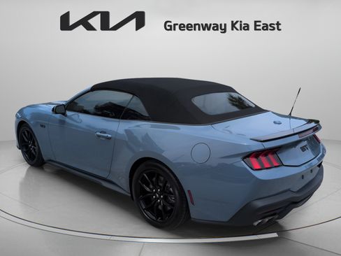 Used 2025 Ford Mustang GT Premium RWD image 8
