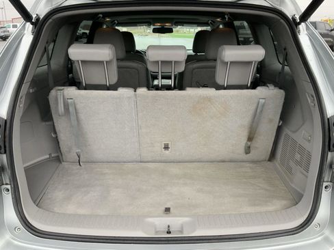 Used 2016 Toyota Highlander XLE image 11