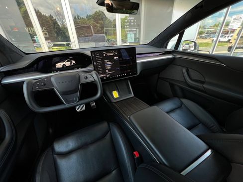 Used 2022 Tesla Model X AWD/4WD image 23
