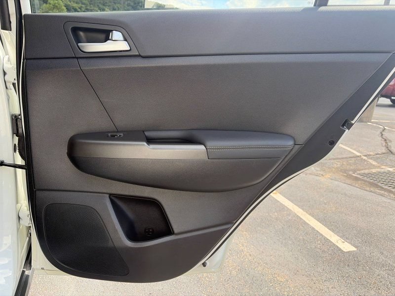 Used 2021 Kia Sportage LX FWD image 29