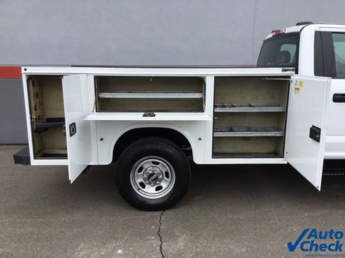 Used 2020 Ford F350 XL w/ Power Equipment Group image 17