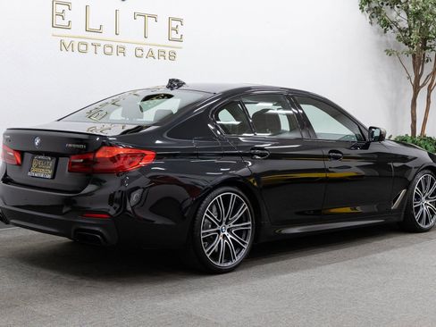 Used 2020 BMW M550i xDrive w/ Dynamic Handling Package image 11