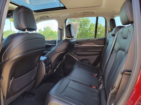 Used 2022 Jeep Grand Cherokee Limited 4xe AWD/4WD image 17