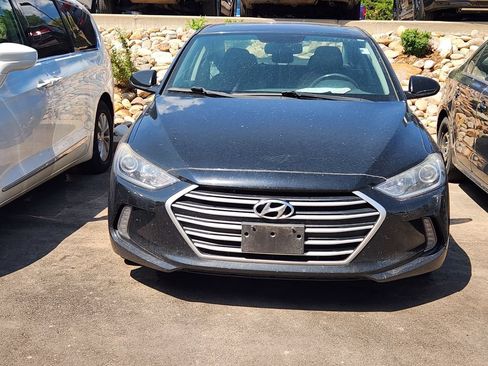 Used 2017 Hyundai Elantra Value Edition FWD image 2