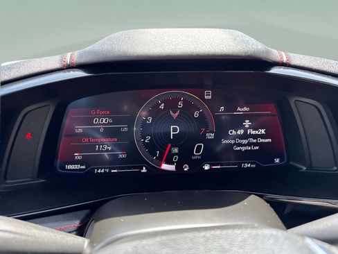 Used 2022 Chevrolet Corvette Stingray Preferred Cpe w/ Engine Appearance Package RWD image 14
