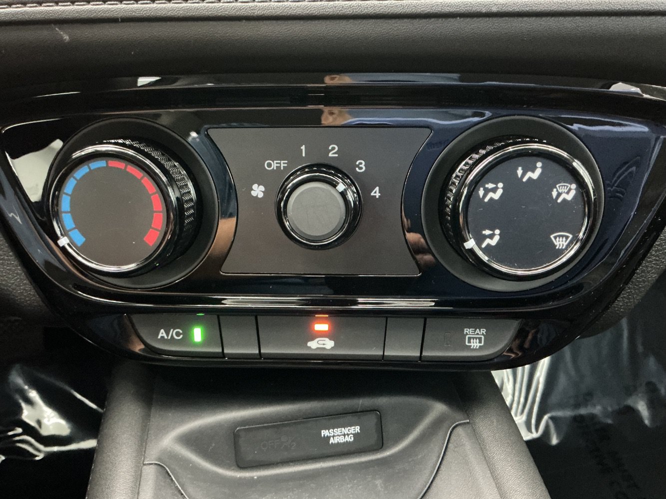 Used 2018 Honda HR-V LX image 35