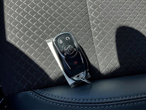 Used 2022 Buick Encore Preferred w/ Safety Package image 34