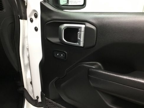 Used 2024 Jeep Wrangler Unlimited Rubicon AWD/4WD image 24
