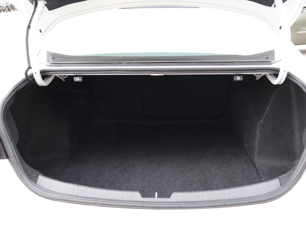 Used 2024 Chevrolet Malibu LT FWD image 14