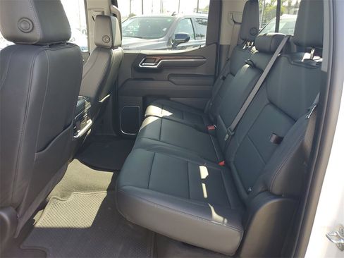 Used 2025 GMC Sierra 1500 SLT w/ SLT Premium Package image 15
