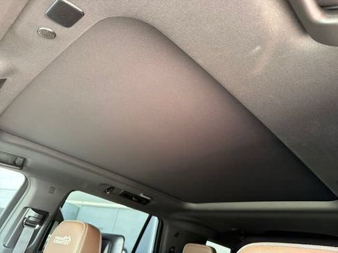 Used 2021 Chevrolet Tahoe High Country AWD/4WD image 16