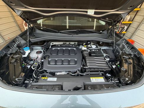 Used 2026 Volkswagen Tiguan SE AWD/4WD image 34