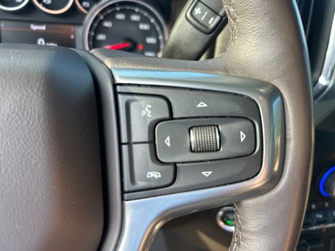 Used 2022 Chevrolet Silverado 1500 LTZ AWD/4WD image 22