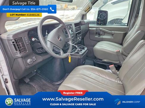 Used 2022 GMC Savana 3500 Extended w/ Power Convenience Package RWD image 11