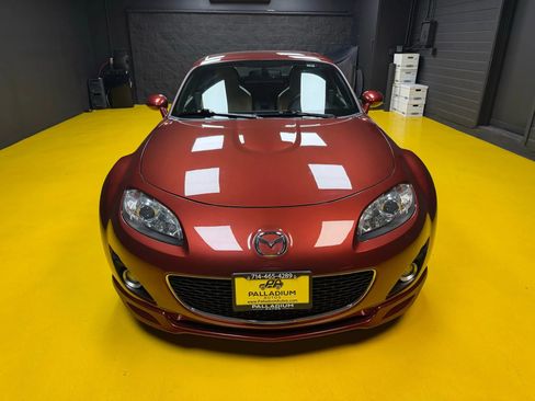 Used 2010 MAZDA MX-5 Miata Grand Touring w/ Premium Pkg image 12