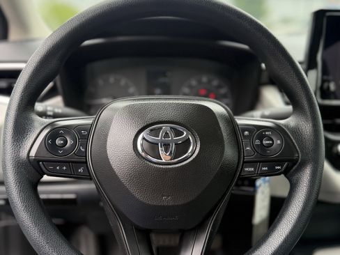 Used 2024 Toyota Corolla LE image 21