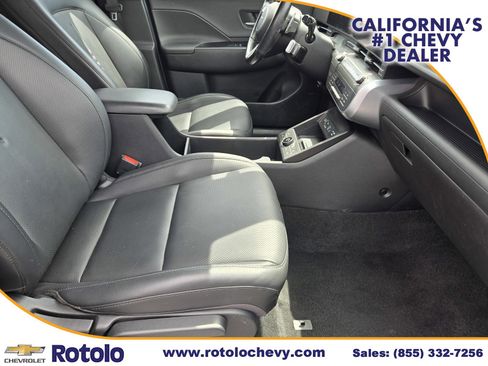 Used 2024 Hyundai Kona Limited image 11