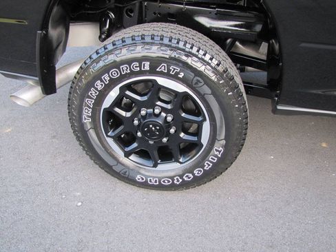 Used 2026 RAM 2500 Laramie AWD/4WD image 29