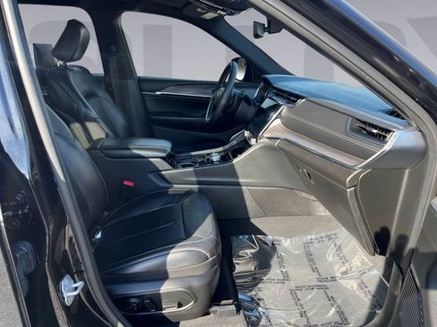 Used 2023 Jeep Grand Cherokee L Overland w/ Rear Seat Video Group I image 17