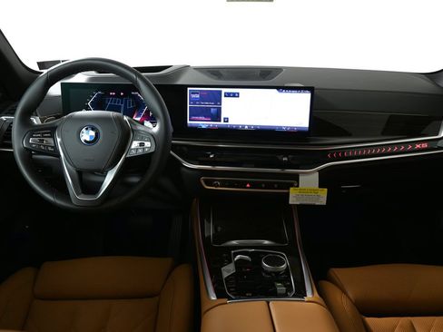 Used 2026 BMW X5 xDrive50e AWD/4WD image 16