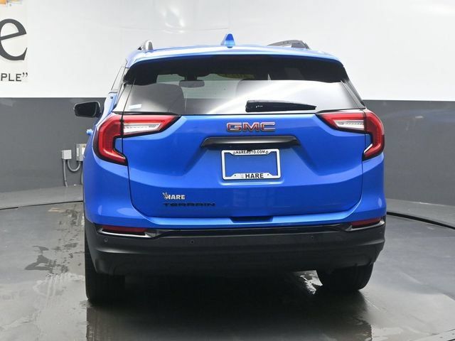 Used 2024 GMC Terrain SLE w/ Driver Convenience Package FWD image 40
