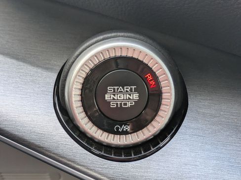 New 2025 Jeep Wagoneer Series III w/ Quick Order Package 25C Super image 16