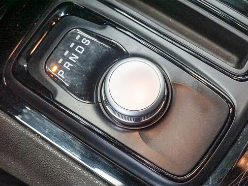 Used 2022 Chrysler 300 S image 19