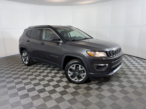 Used 2018 Jeep Compass Limited w/ Safety & Security Group image 1