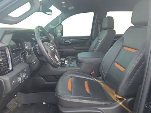 Used 2025 GMC Sierra 1500 AT4 w/ AT4 Premium Package image 11