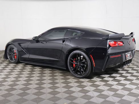 Used 2018 Chevrolet Corvette Stingray Coupe RWD image 8